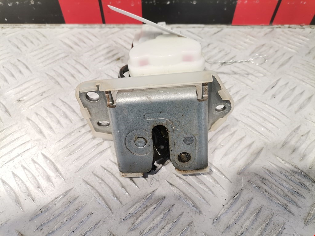 Замок багажника (крышки двери) FIAT Sedici 2005-2014