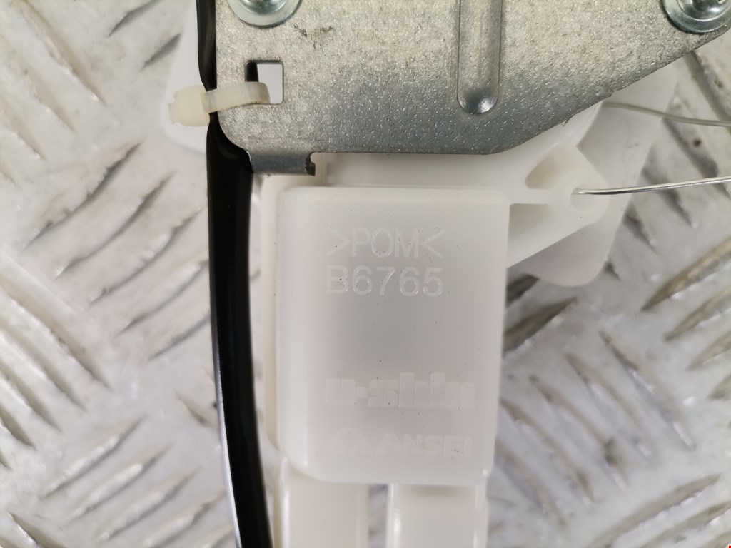 Замок багажника (крышки двери) FIAT Sedici 2005-2014