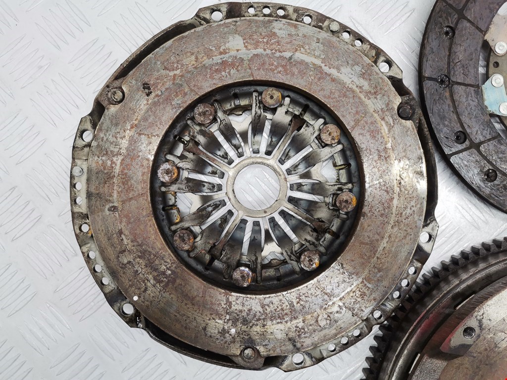 Маховик (демпфер сцепления) LEXUS IS 2005-2013