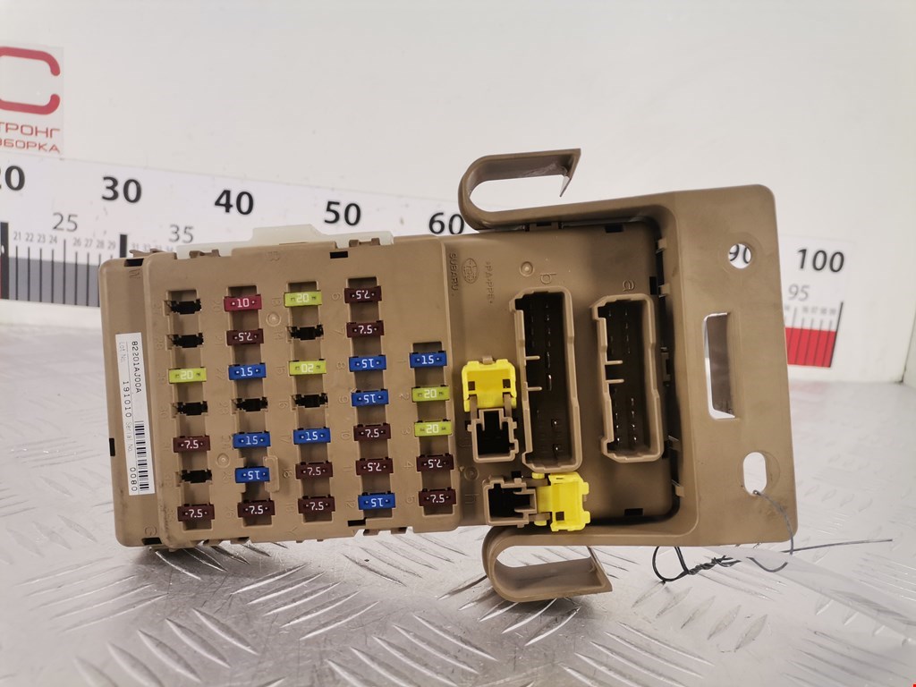 Датчик уровня в бачок омывателя SUBARU Outback 2009-2014