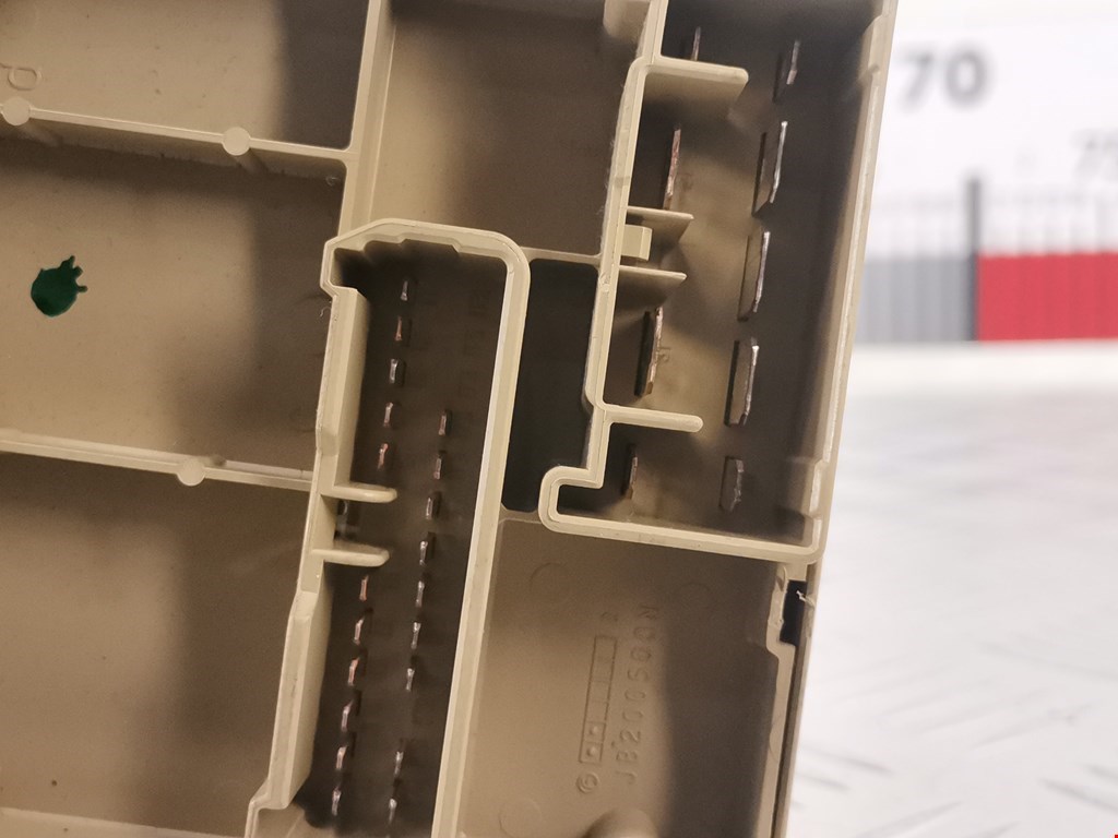 Датчик уровня в бачок омывателя SUBARU Outback 2009-2014