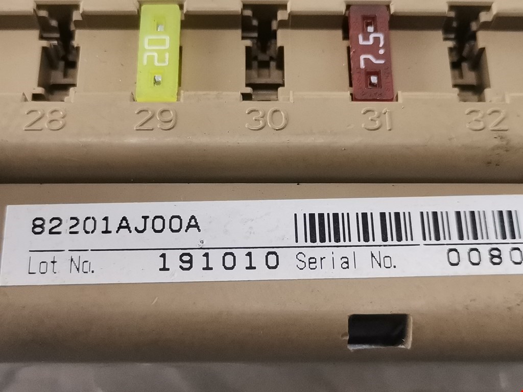 Датчик уровня в бачок омывателя SUBARU Outback 2009-2014