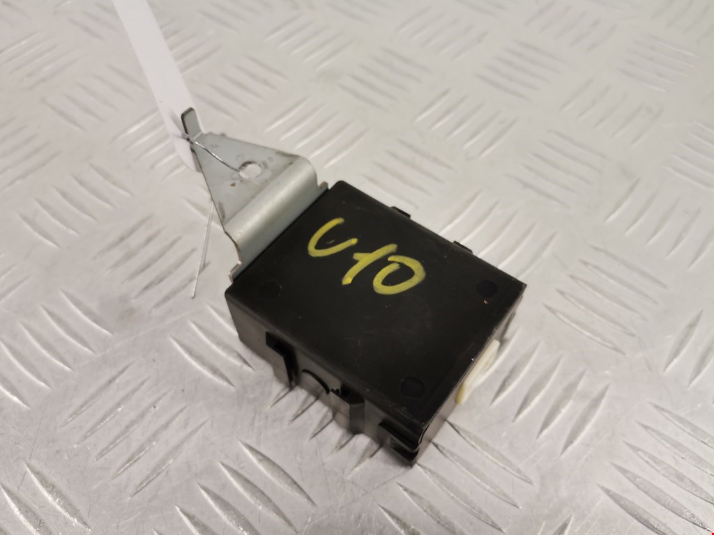 Блок управления центральным замком SUBARU Outback 2009-2014