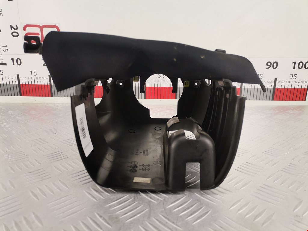 Кожух рулевой колонки SUBARU Outback 2009-2014