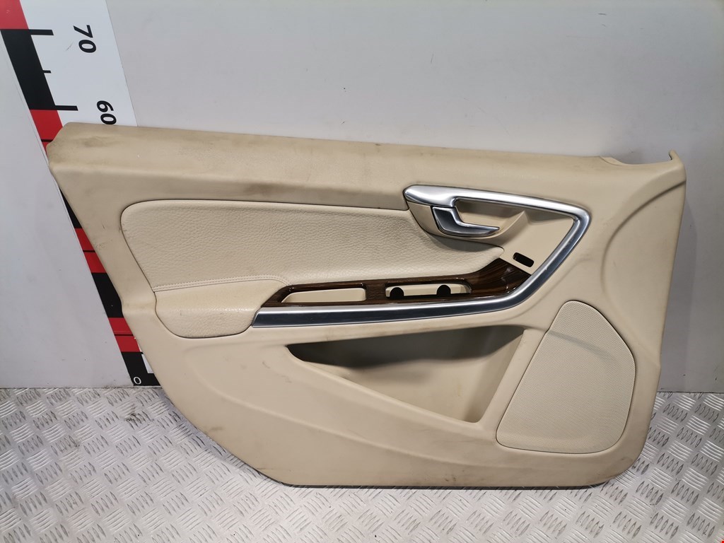 Обшивка двери передняя левая VOLVO S60 II 2010-2018