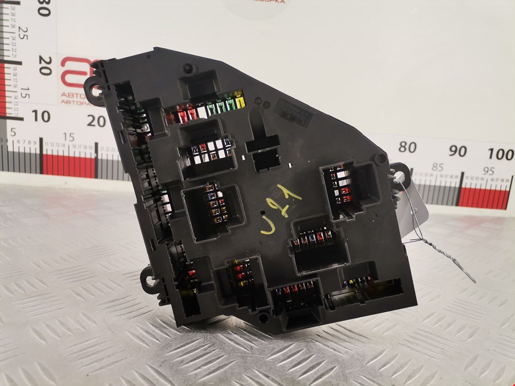 Датчик уровня в бачок омывателя BMW 5er 5 серия F10/F11/F07 2009-2017