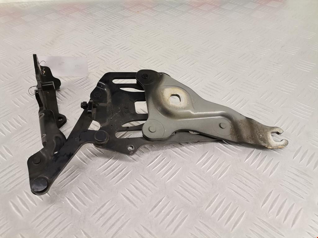 Петля капота левая/правая BMW X5 E70 2007-2013