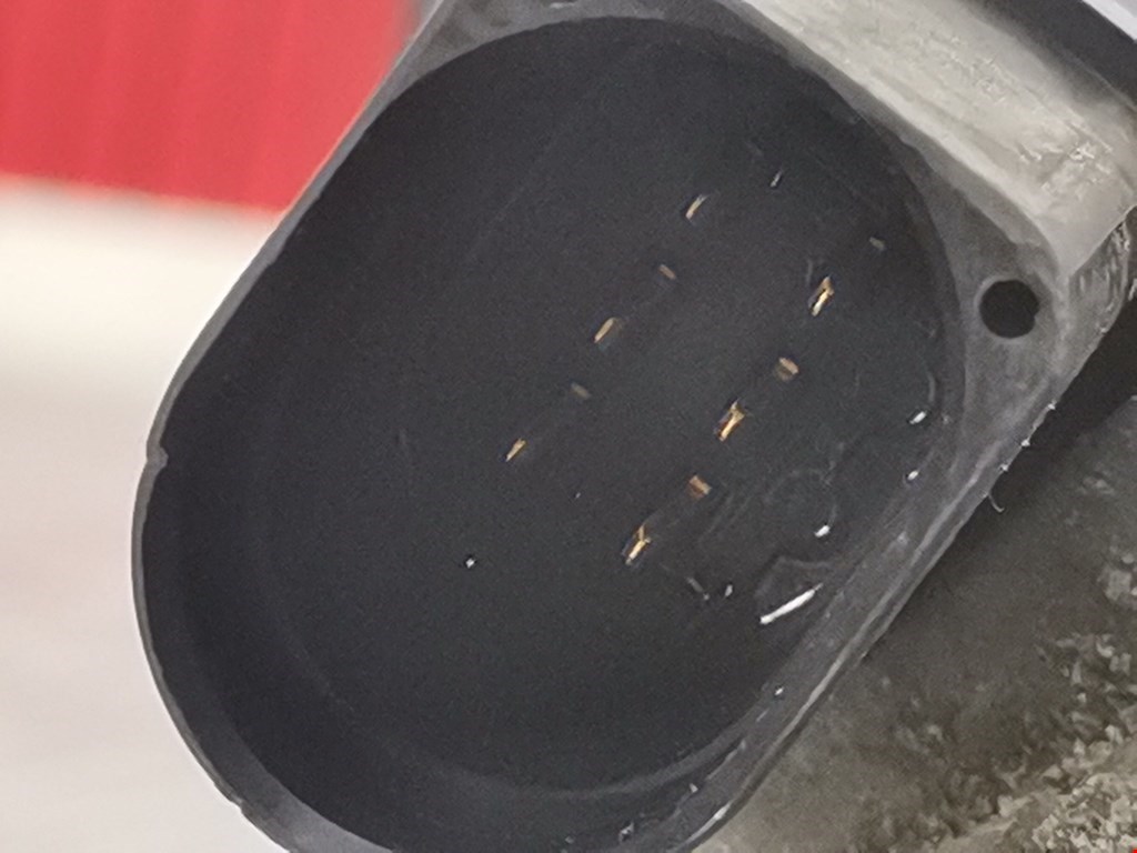 Заслонка дроссельная электрическая VOLKSWAGEN Touareg 2010-2018