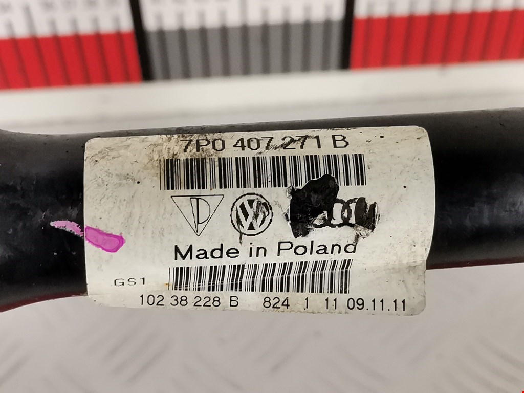 Полуось (привод, приводной вал) передняя левая VOLKSWAGEN Touareg 2010-2018