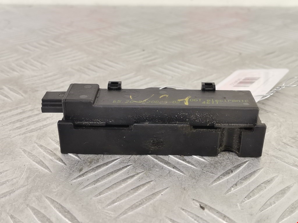 Антенна системы Комфортный доступ BMW 5-Series (F07/F10/F11/F18) (2009-2017)