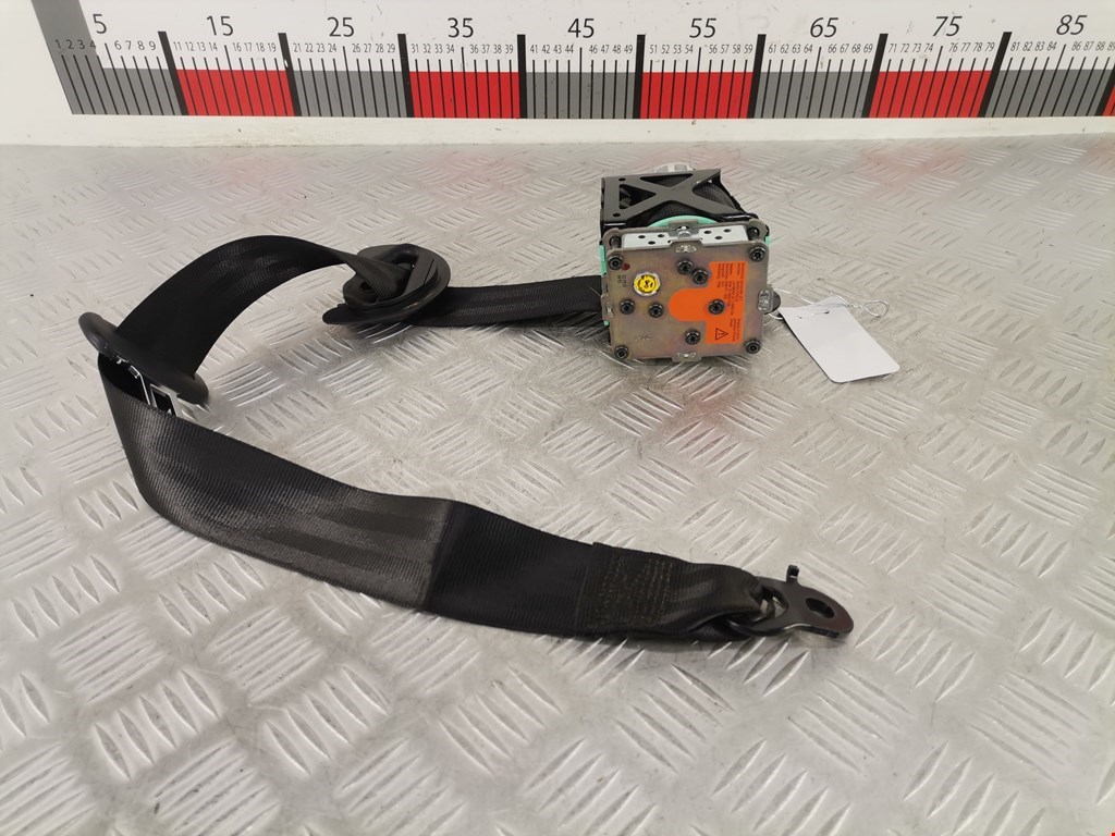 Ремень безопасности задний левый VOLKSWAGEN Touareg 2010-2018