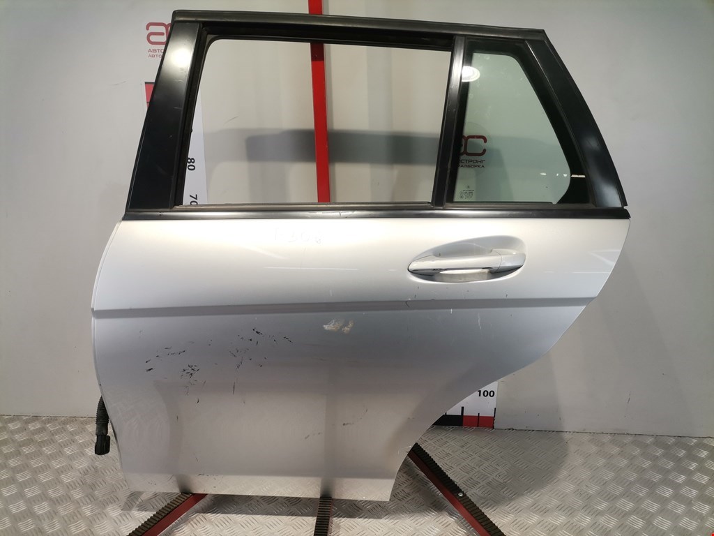 Дверь задняя левая MERCEDES-BENZ C-Class C-klasse W204 2007-2015