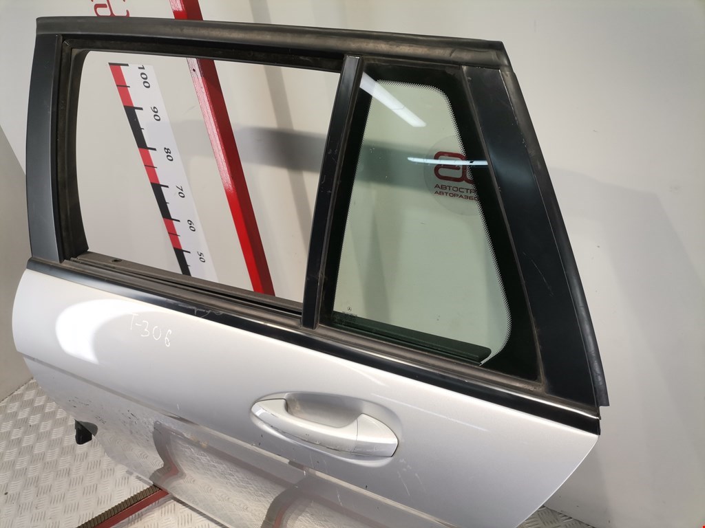 Дверь задняя левая MERCEDES-BENZ C-Class C-klasse W204 2007-2015