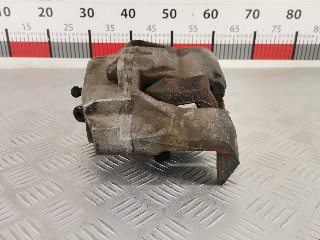 Суппорт передний правый VOLVO S60 II 2010-2018