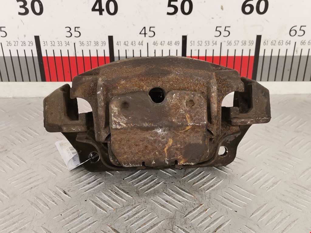 Суппорт передний правый BMW X5 E70 2007-2013