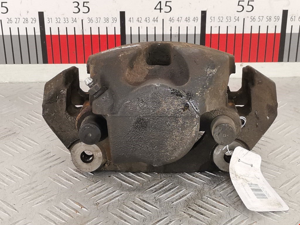 Суппорт передний правый BMW X5 E70 2007-2013