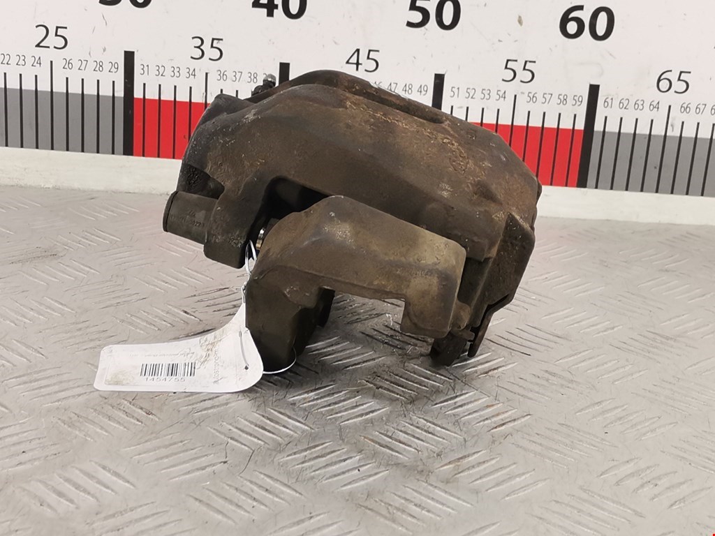 Суппорт передний правый BMW X5 E70 2007-2013