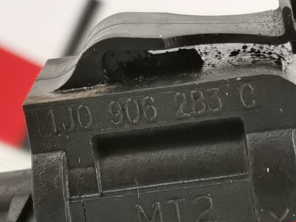 Клапан электромагнитный AUDI A4 B7 2004-2007