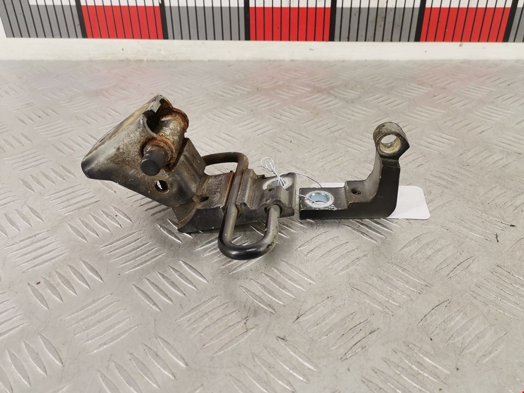 Петля двери передней левой Audi Q7 4L (2005-2015)