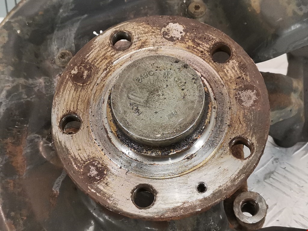 Ступица задняя левая VOLKSWAGEN Jetta VI 2011-2017