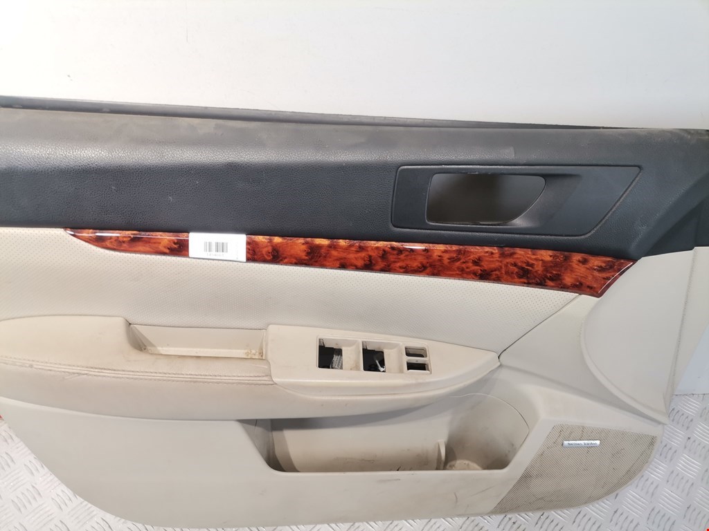 Обшивка двери передняя левая SUBARU Outback 2009-2014