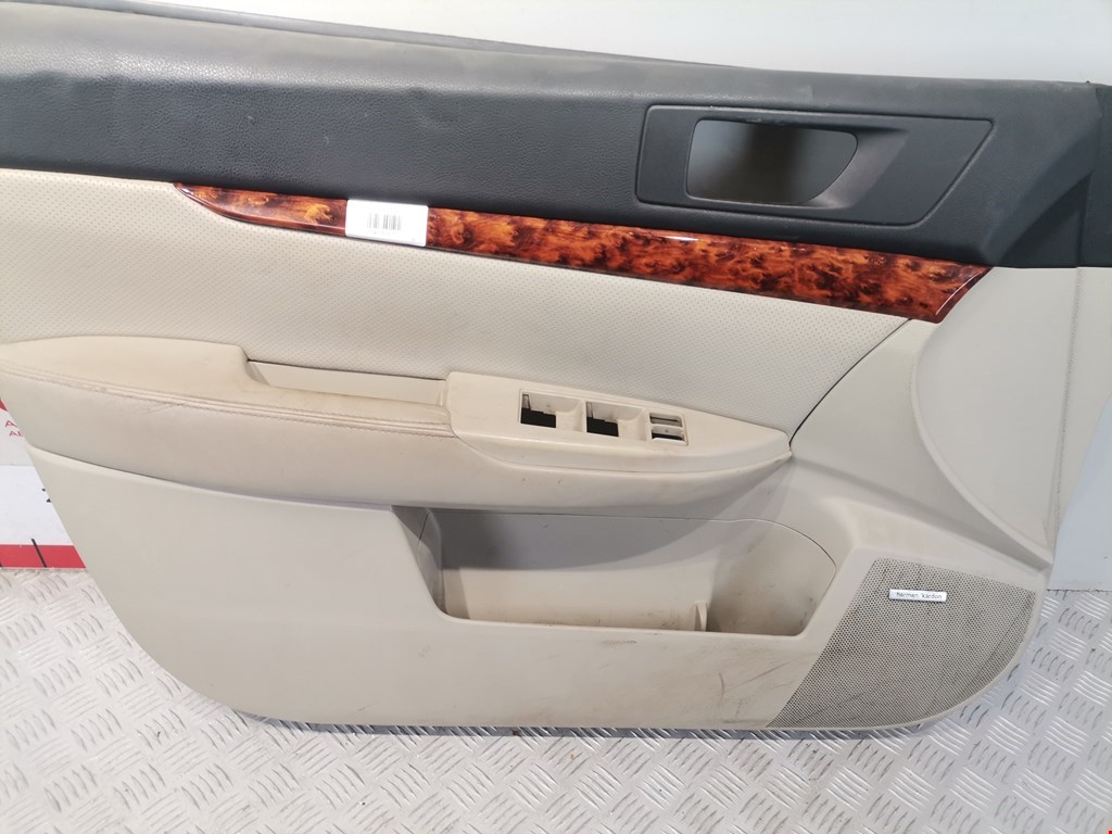 Обшивка двери передняя левая SUBARU Outback 2009-2014