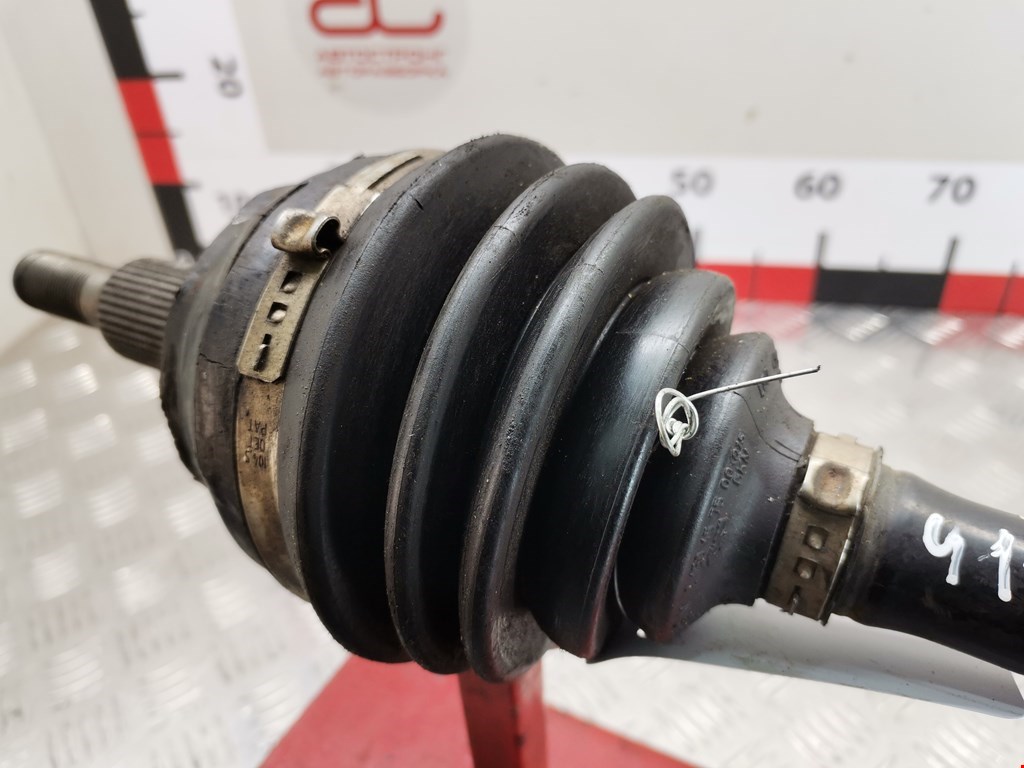 Полуось (привод, приводной вал) передняя левая VOLKSWAGEN Touareg 2002-2010