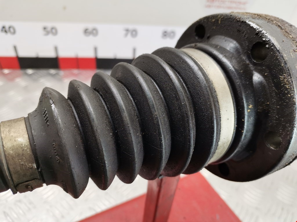 Полуось (привод, приводной вал) передняя левая VOLKSWAGEN Touareg 2002-2010