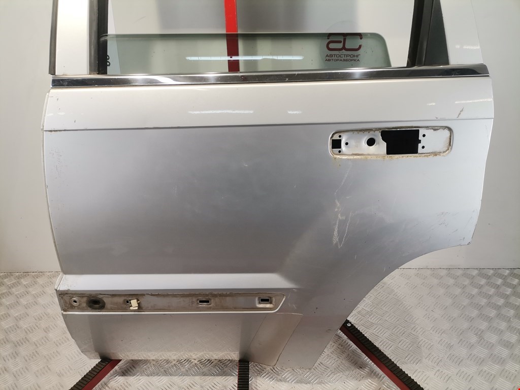 Дверь задняя левая JEEP Grand Cherokee WK 2004-2010