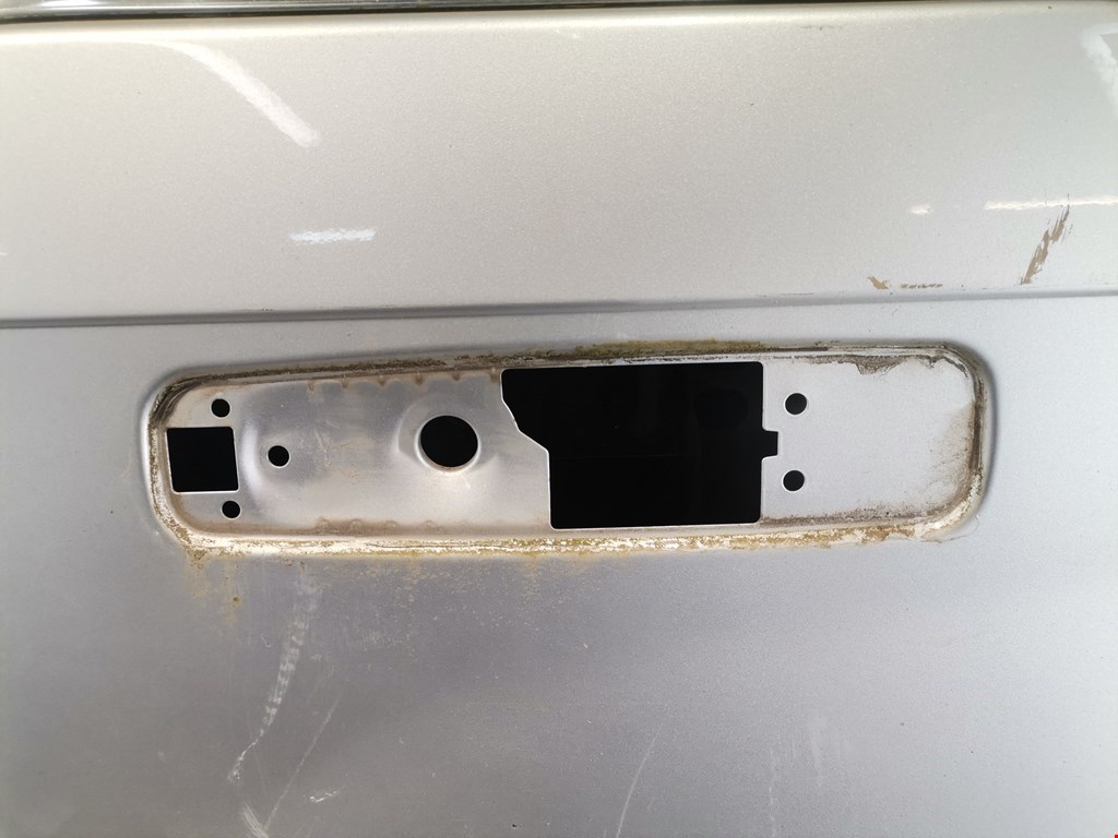 Дверь задняя левая JEEP Grand Cherokee WK 2004-2010