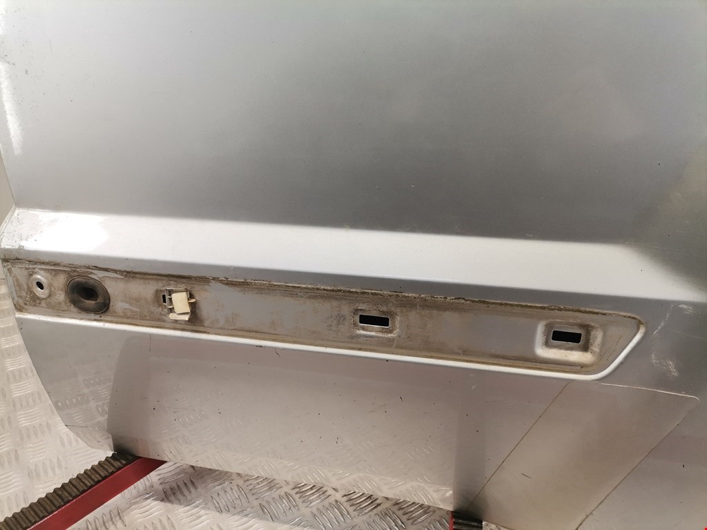 Дверь задняя левая JEEP Grand Cherokee WK 2004-2010