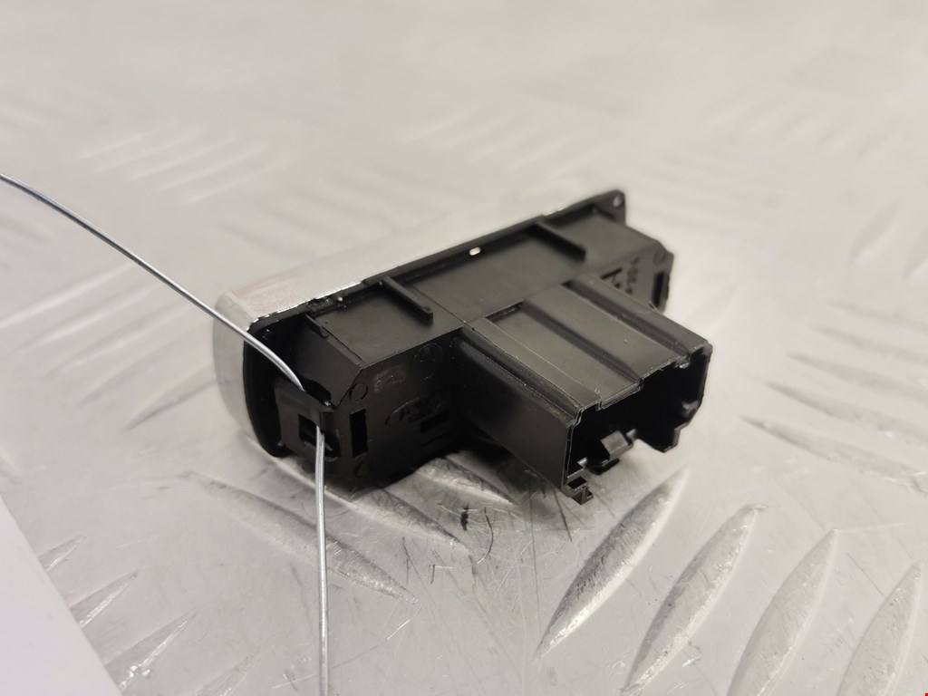 Кнопка аварийной сигнализации (аварийки) FORD Galaxy 2006-2015