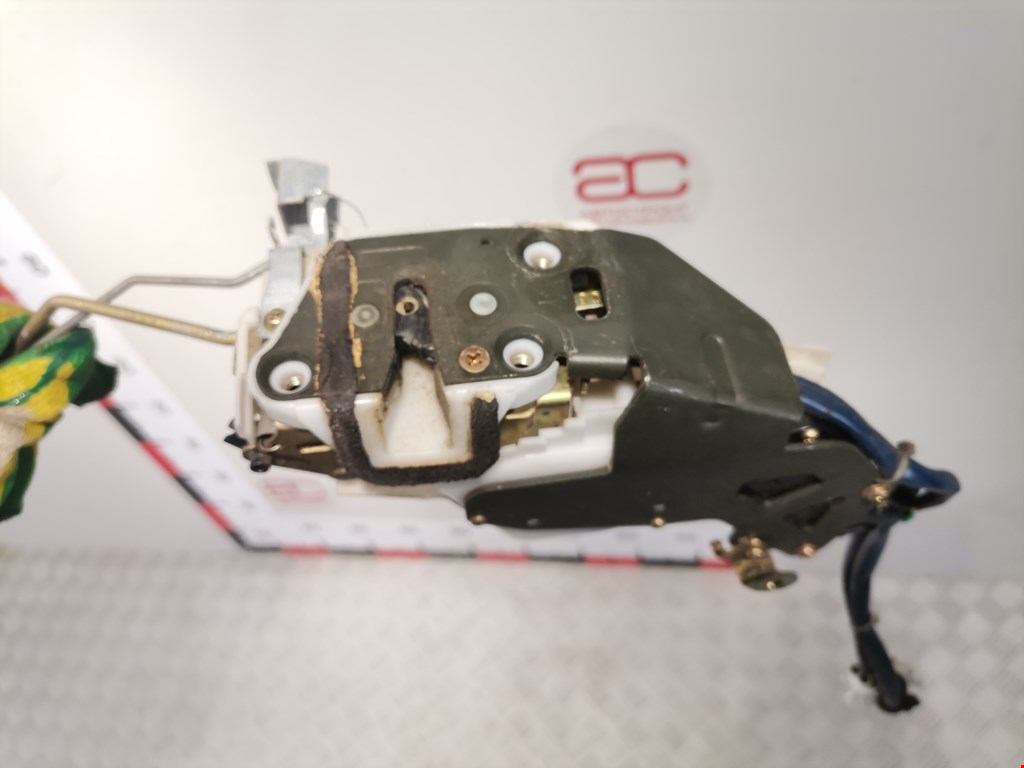 Замок двери передней правой SUZUKI Liana 2001-2008