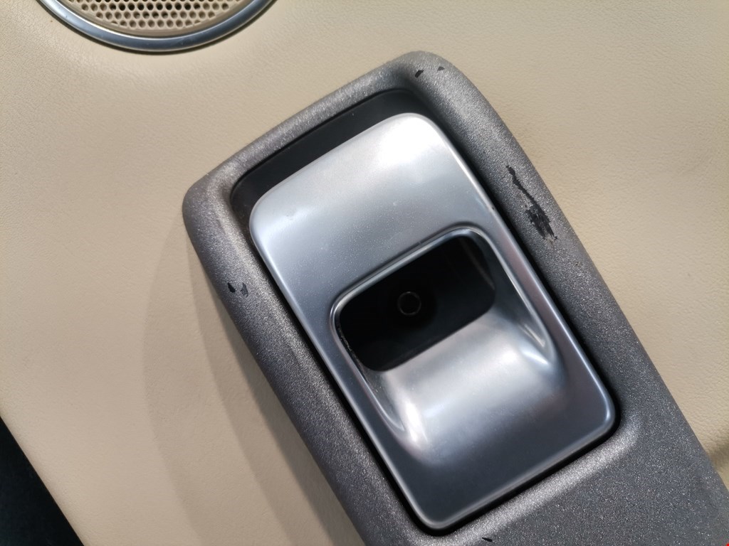 Обшивка двери задняя правая LAND ROVER Range Rover 2002-2012