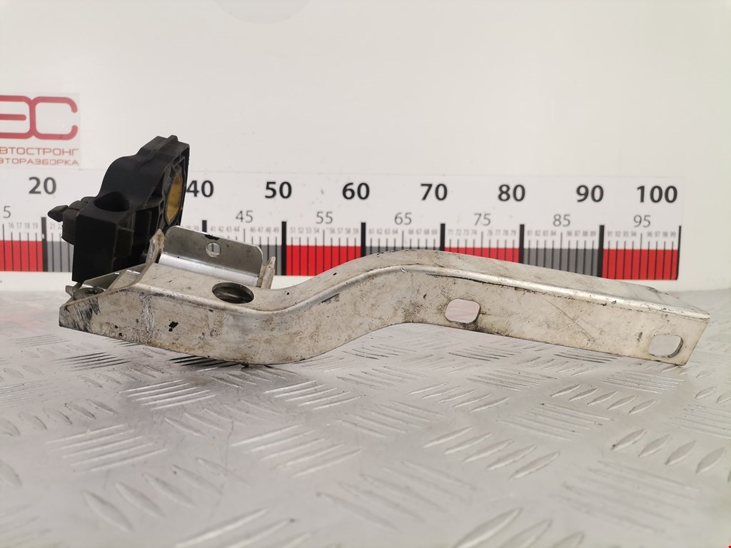 Кронштейн (крепление) радиатора BMW 5er 5 серия F10/F11/F07 2009-2017