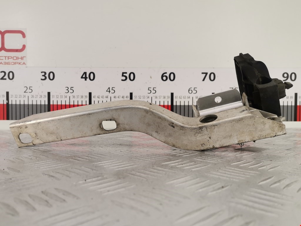 Кронштейн (крепление) радиатора BMW 5er 5 серия F10/F11/F07 2009-2017