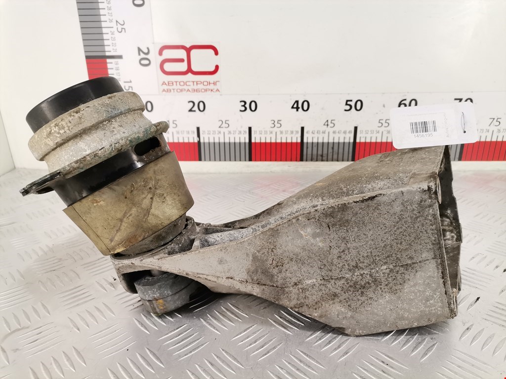 Кронштейн (крепление лапа) двигателя Audi Q7 4L (2005-2015)