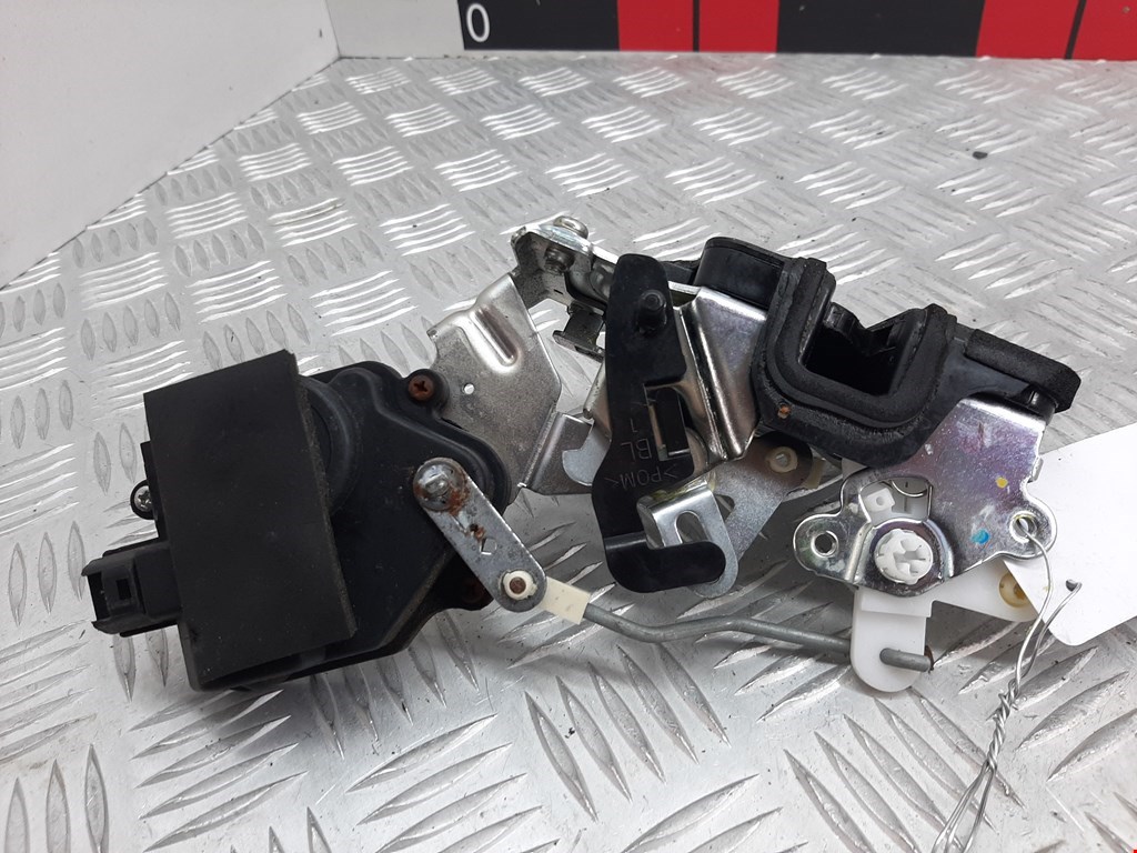 Замок двери задней левой KIA Sportage II 2004-2010