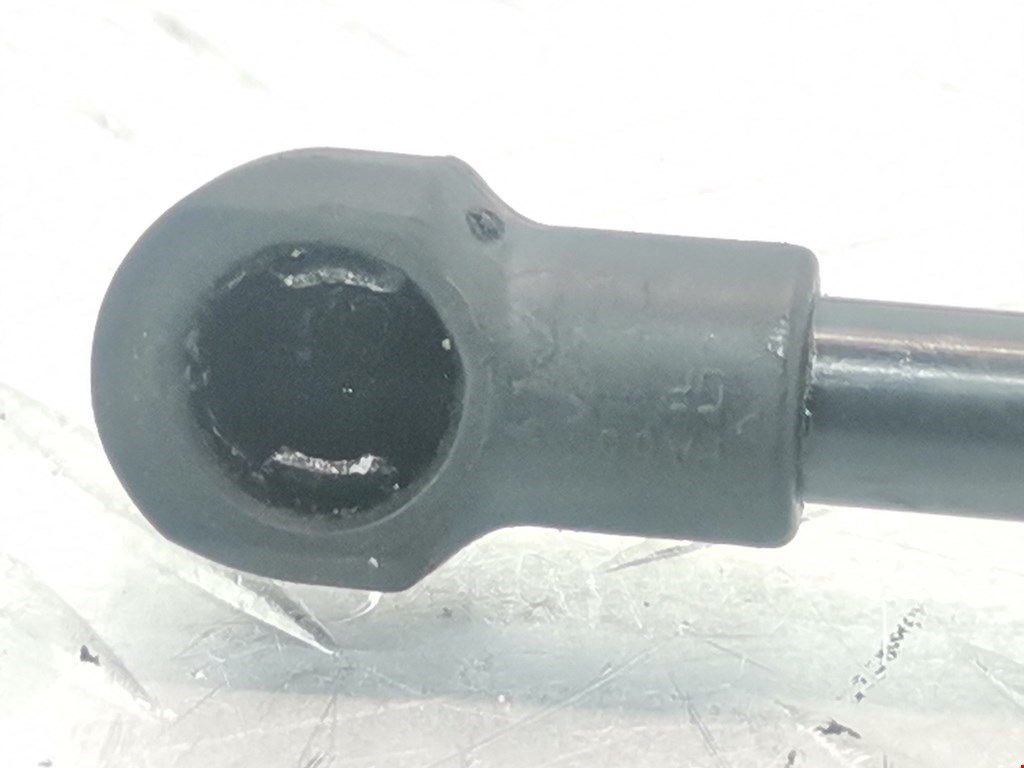 Амортизатор крышки (двери) багажника BMW X5 E70 2007-2013