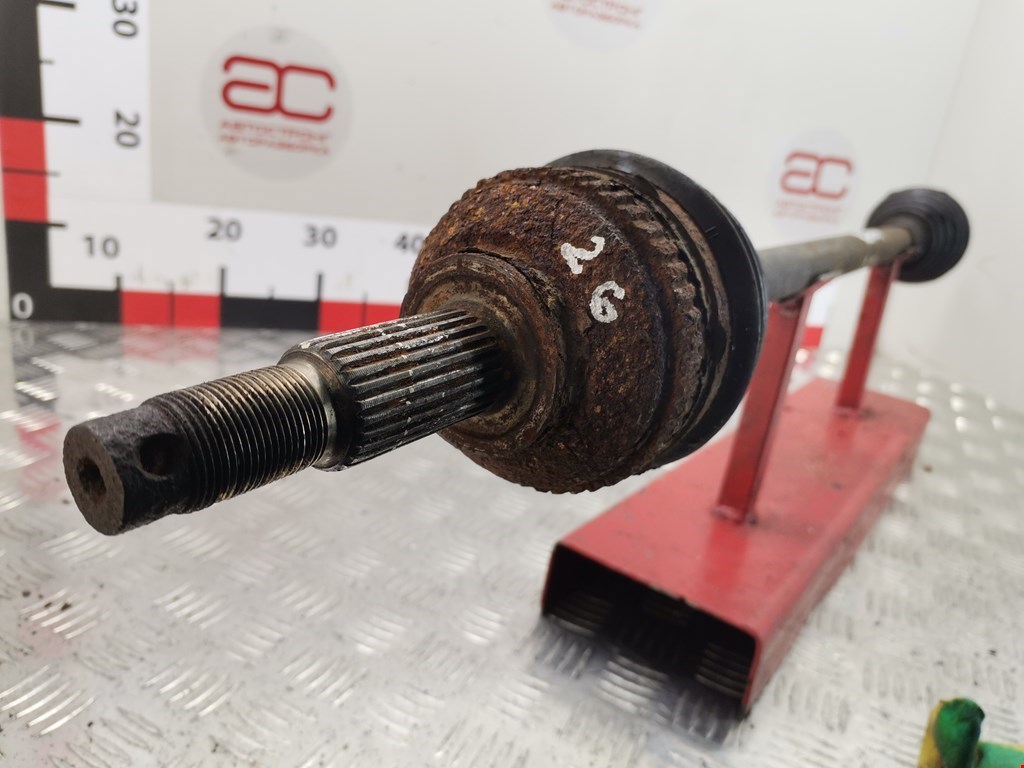 Полуось (привод, приводной вал) передняя правая CHRYSLER Voyager IV RG 2001-2007