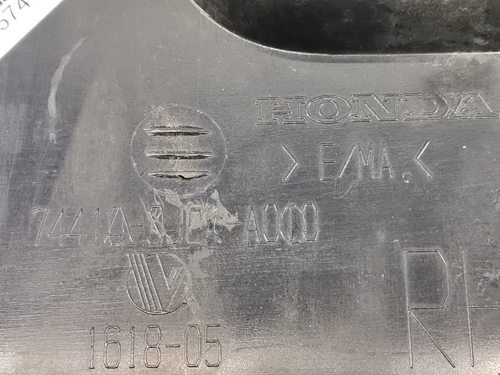 Плафон салонный (салона фонарь) HONDA Ridgeline 2005-2014