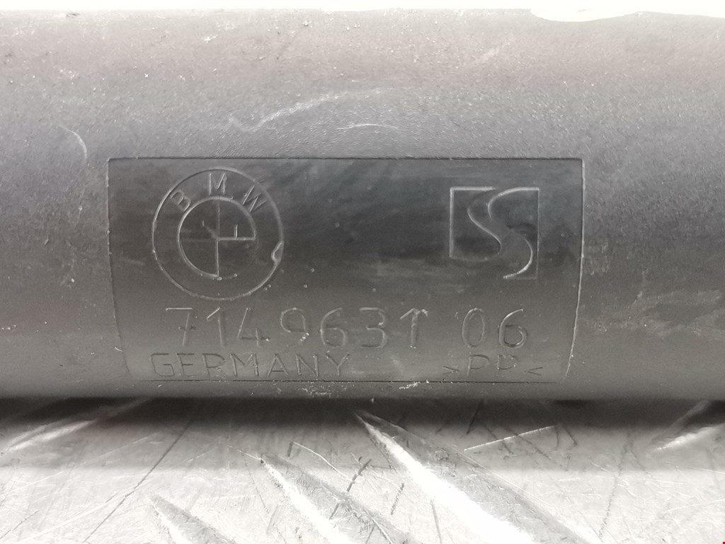 Амортизатор крышки (двери) багажника BMW X5 E70 2007-2013