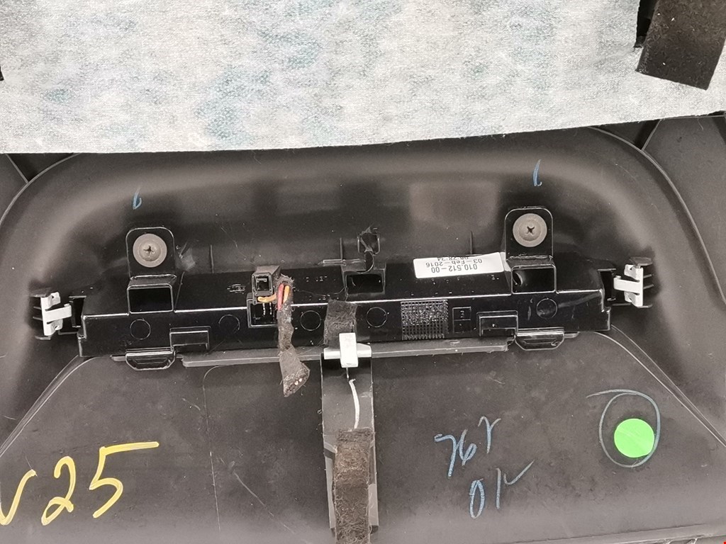 Шторка багажника (полка) VOLKSWAGEN Jetta VI 2011-2017