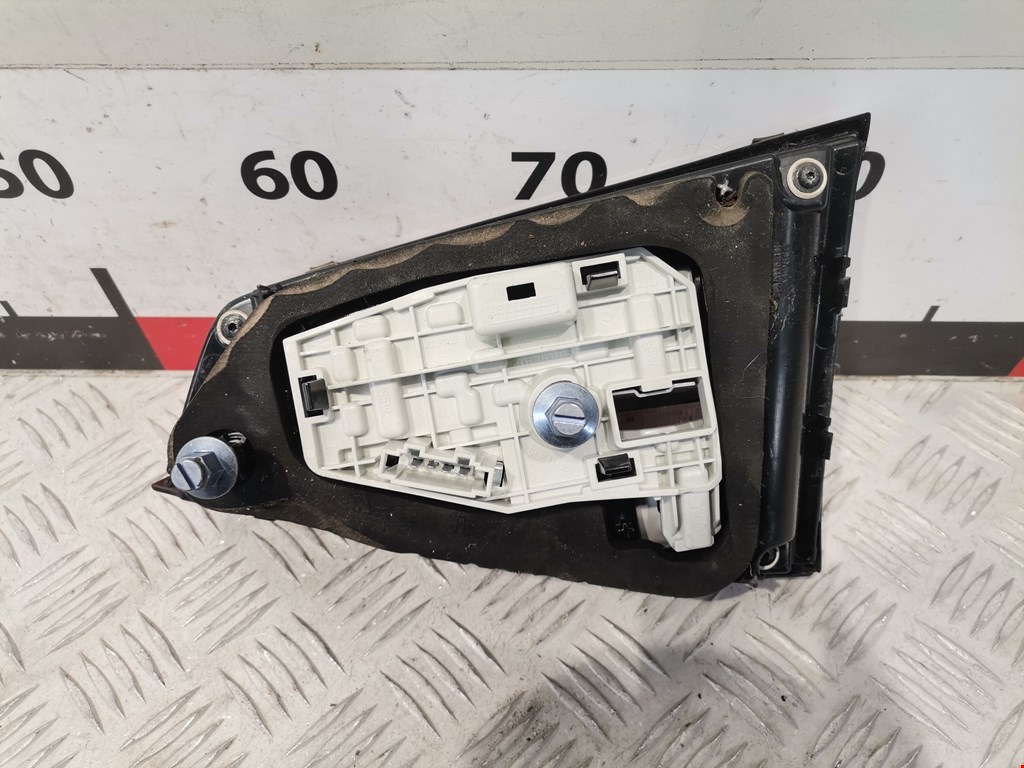 Фонарь задний внутренний левый VOLKSWAGEN Jetta VI 2011-2017