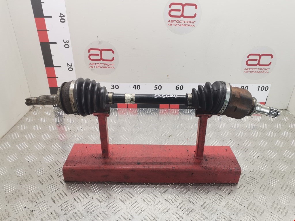Полуось (привод, приводной вал) передняя левая TOYOTA Yaris II XP50 2005-2011