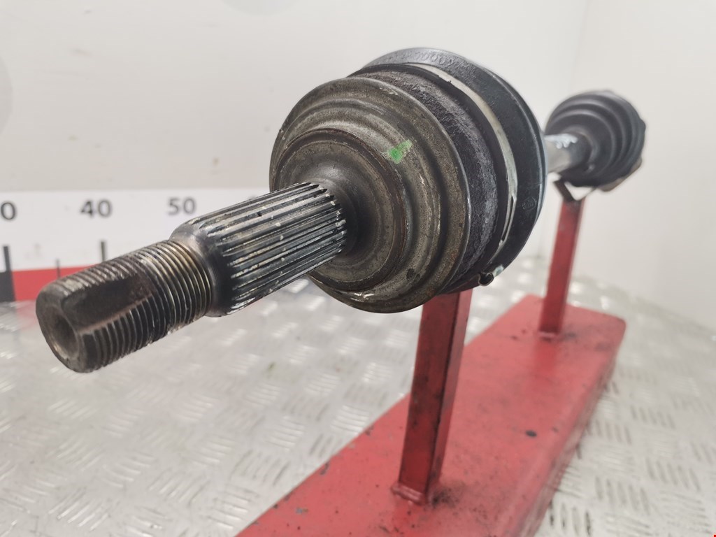 Полуось (привод, приводной вал) передняя левая TOYOTA Yaris II XP50 2005-2011