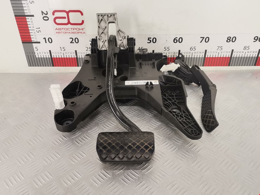 Блок педалей (педальный узел) VOLKSWAGEN Touareg 2010-2018