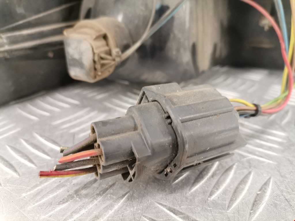 Фонарь задний правый LAND ROVER Range Rover Sport 2005-2013