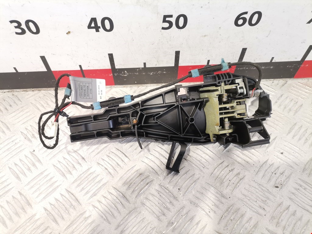 Ручка двери задней наружная левая BMW X5 E70 2007-2013