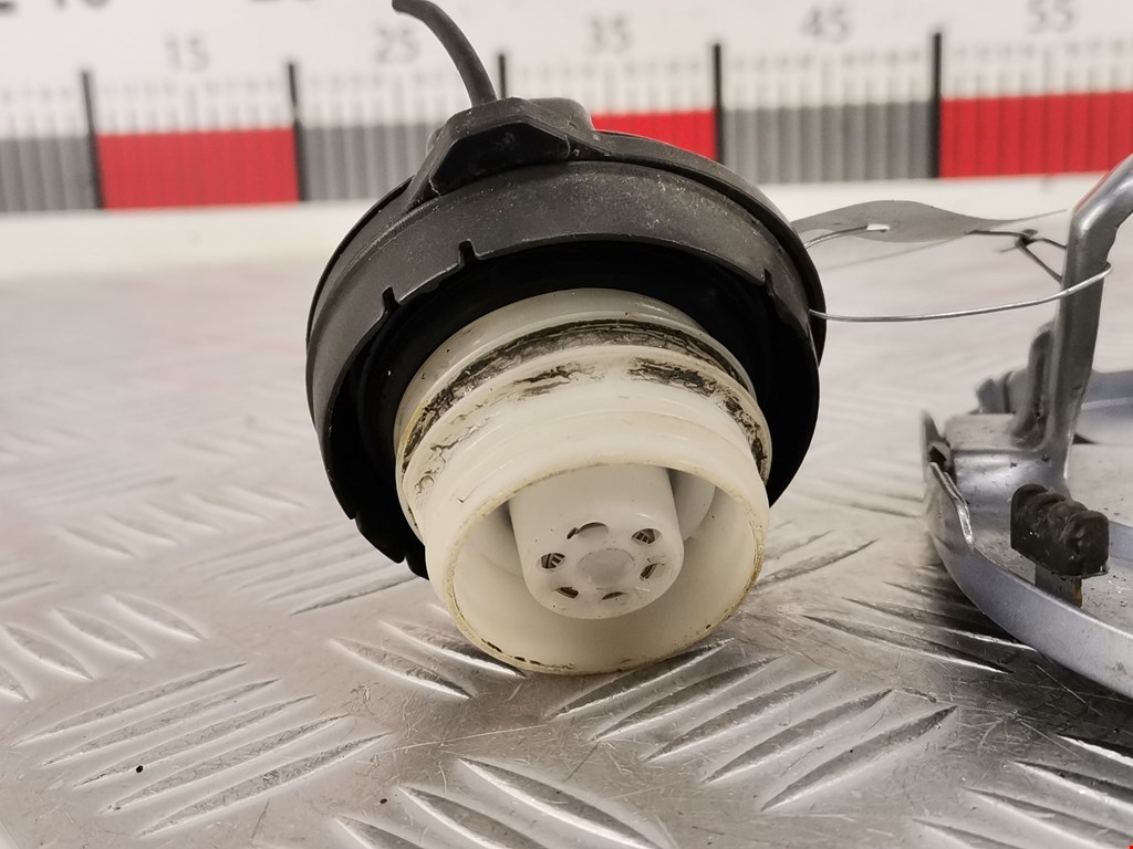 Лючок бензобака HONDA CR-V III 2007-2012